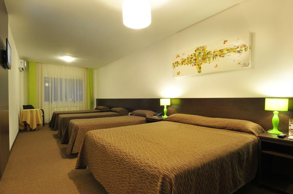 Los Sauces Hotel & Spa Villa Carlos Paz Exterior photo